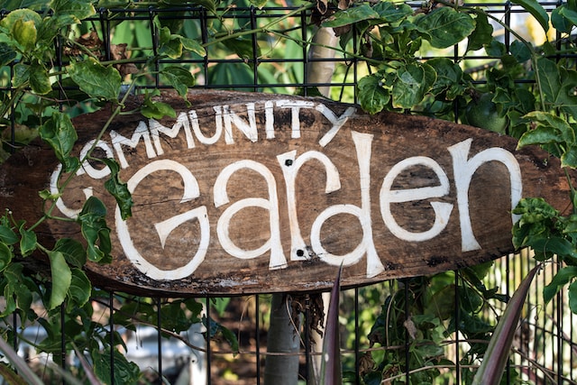 A sign that says "Community Garden"